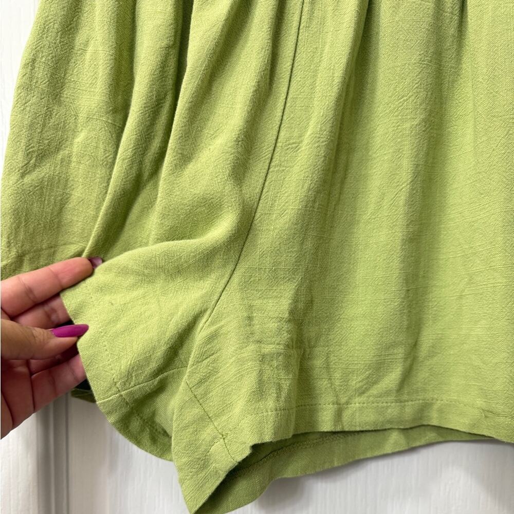 Double Zero green ruffle waist shorts with pockets size small - Picture 2 of 6